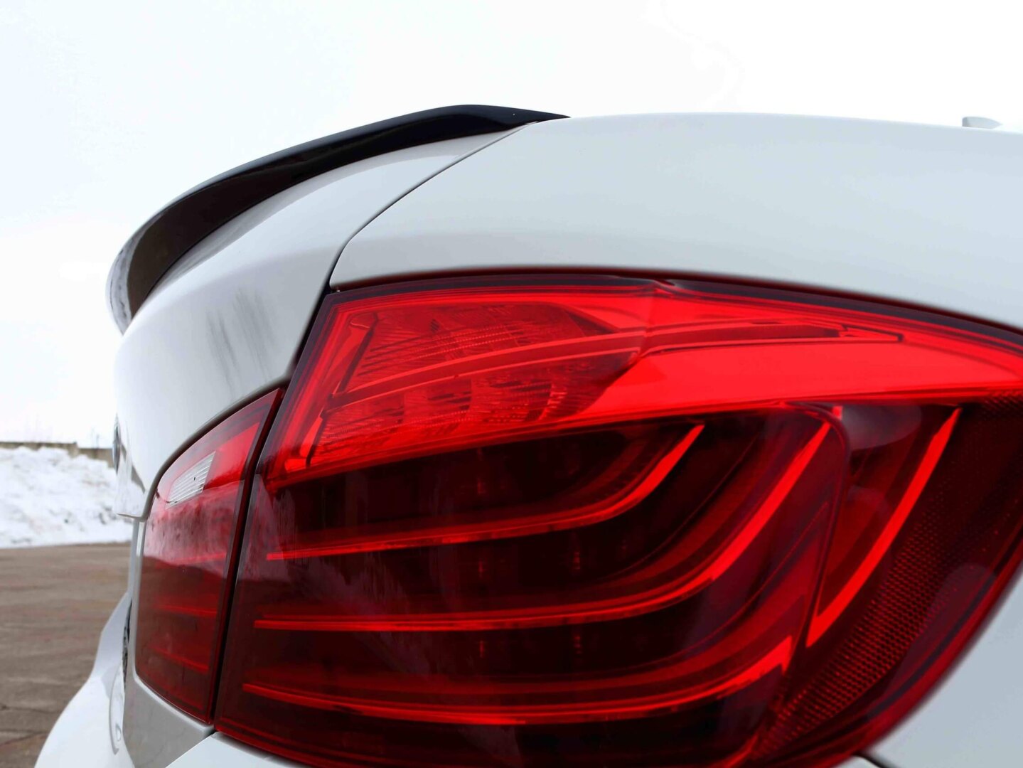 Спойлер на BMW-5