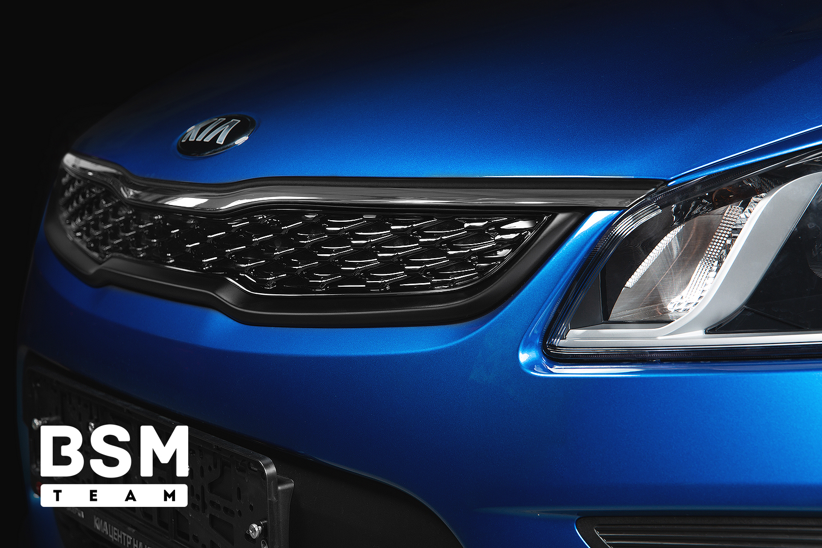 Решетка радиатора для Kia Rio 4 не закрывает хром