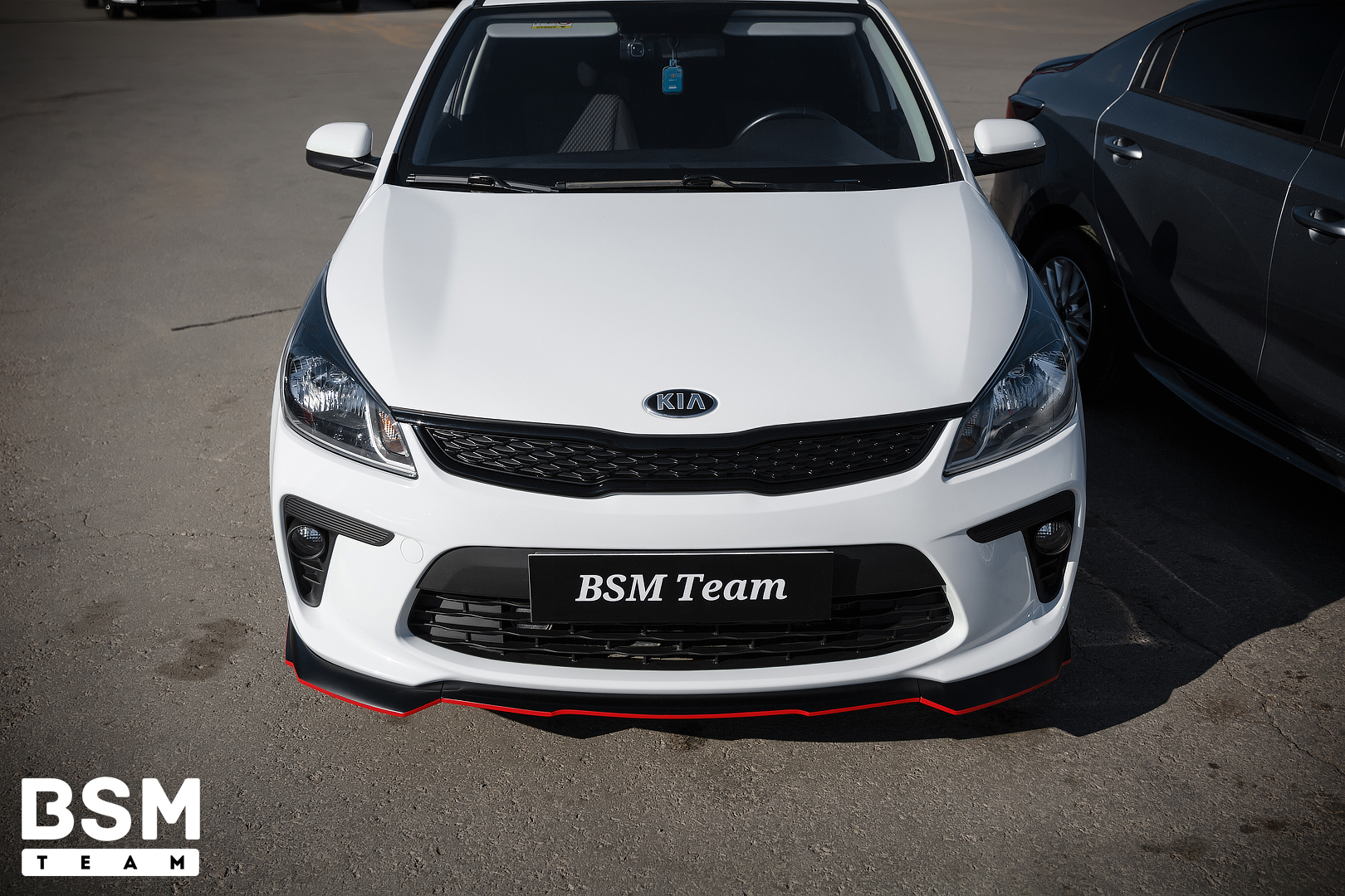 накладка на передний бампер для Kia Rio 4